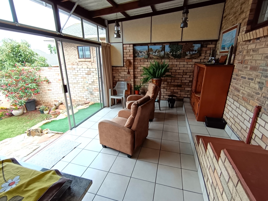 3 Bedroom Property for Sale in Jeffreys Bay Central Eastern Cape